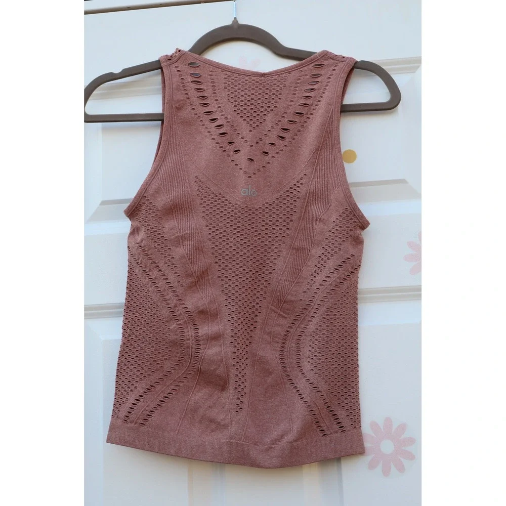 Alo Yoga Siren Tank Top Dusty Rose Pink Ribbed Pointelle Laser Cut NWT SIZE S